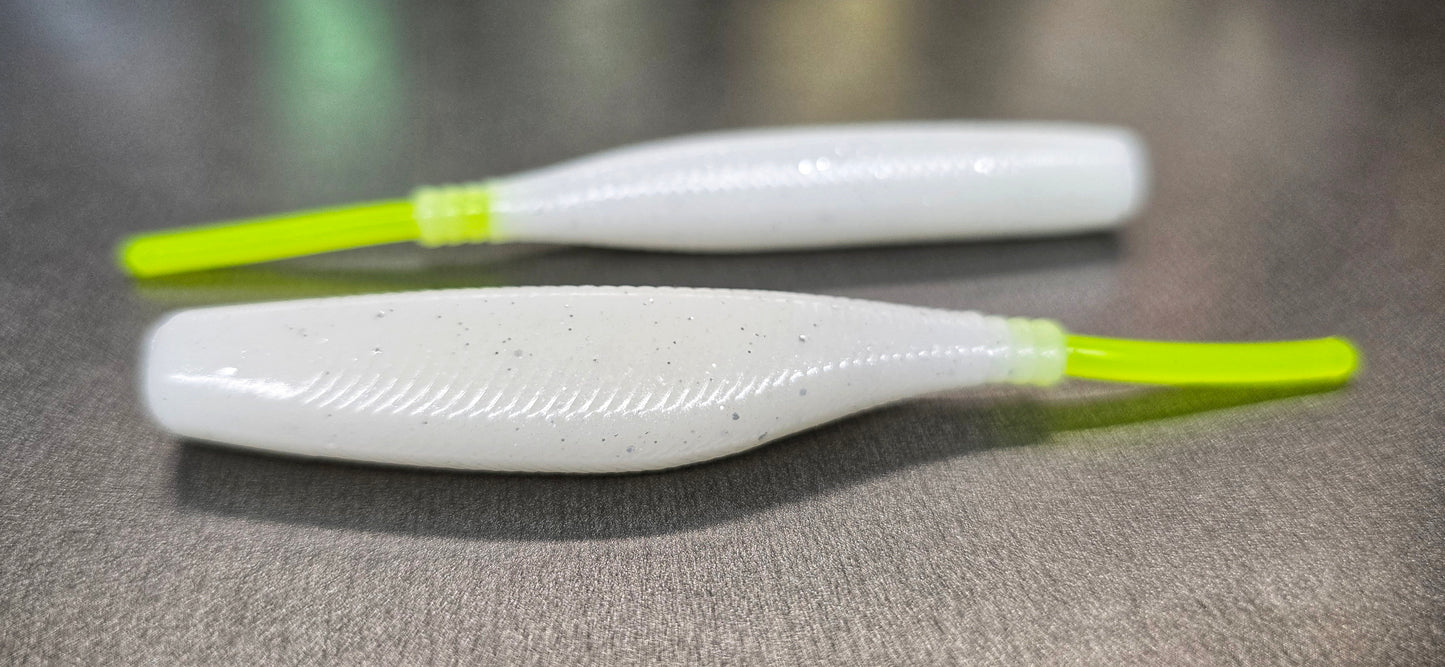 FROST WHITE / CHARTREUSE